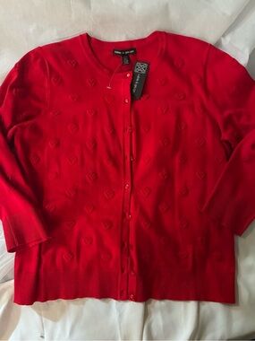 5 for $25 🎉Cable & Gauge Red Heart-Detail Button Cardigan